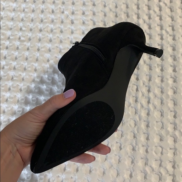 Clea Bootie - Picture 3 of 5